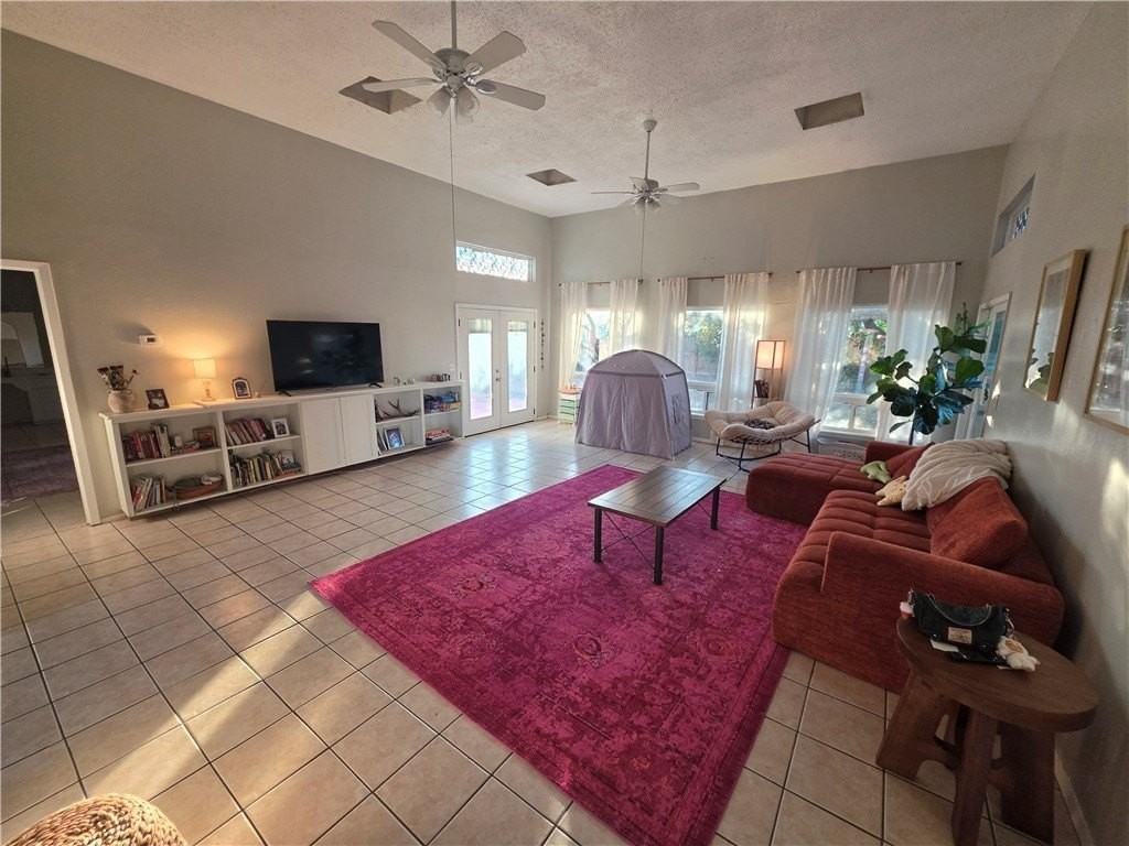 14313 Goldfish St - Photo 2 of 6