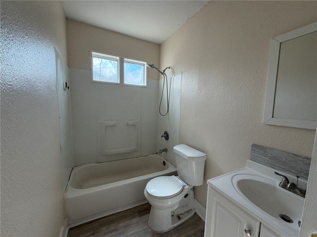 107 Blevins St - Photo 6 of 7