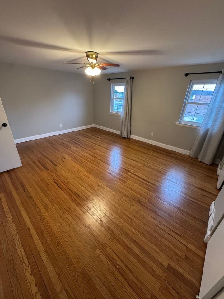 12403 Sweet Briar Rd - Photo 6 of 16