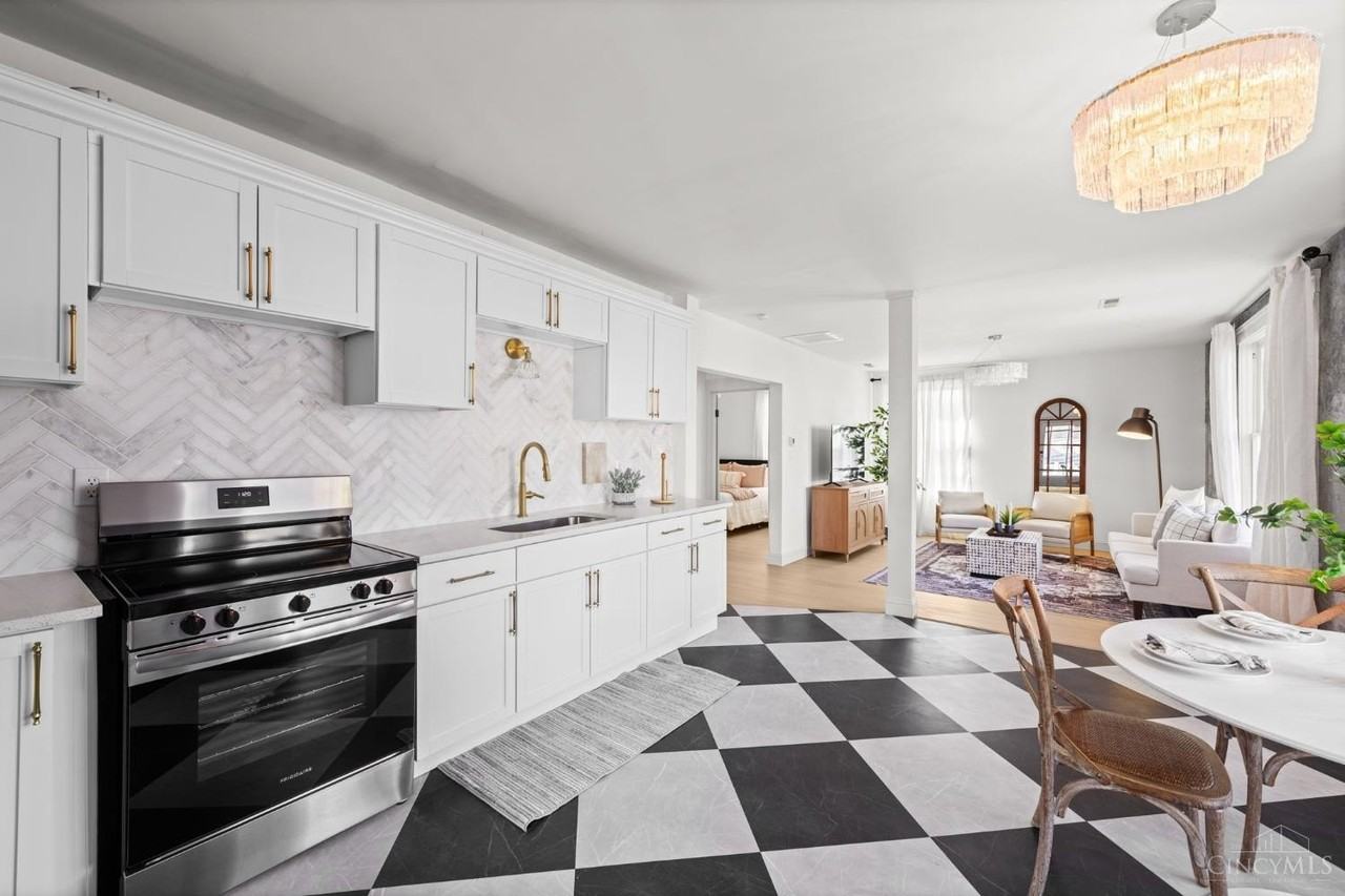 124 Wayne Ave - Photo 5 of 14