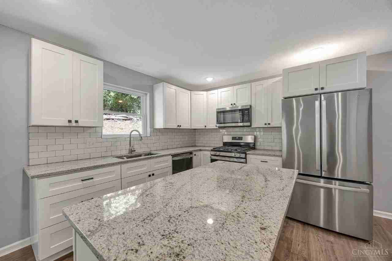 5143 Camargo Pike - Photo 5 of 49