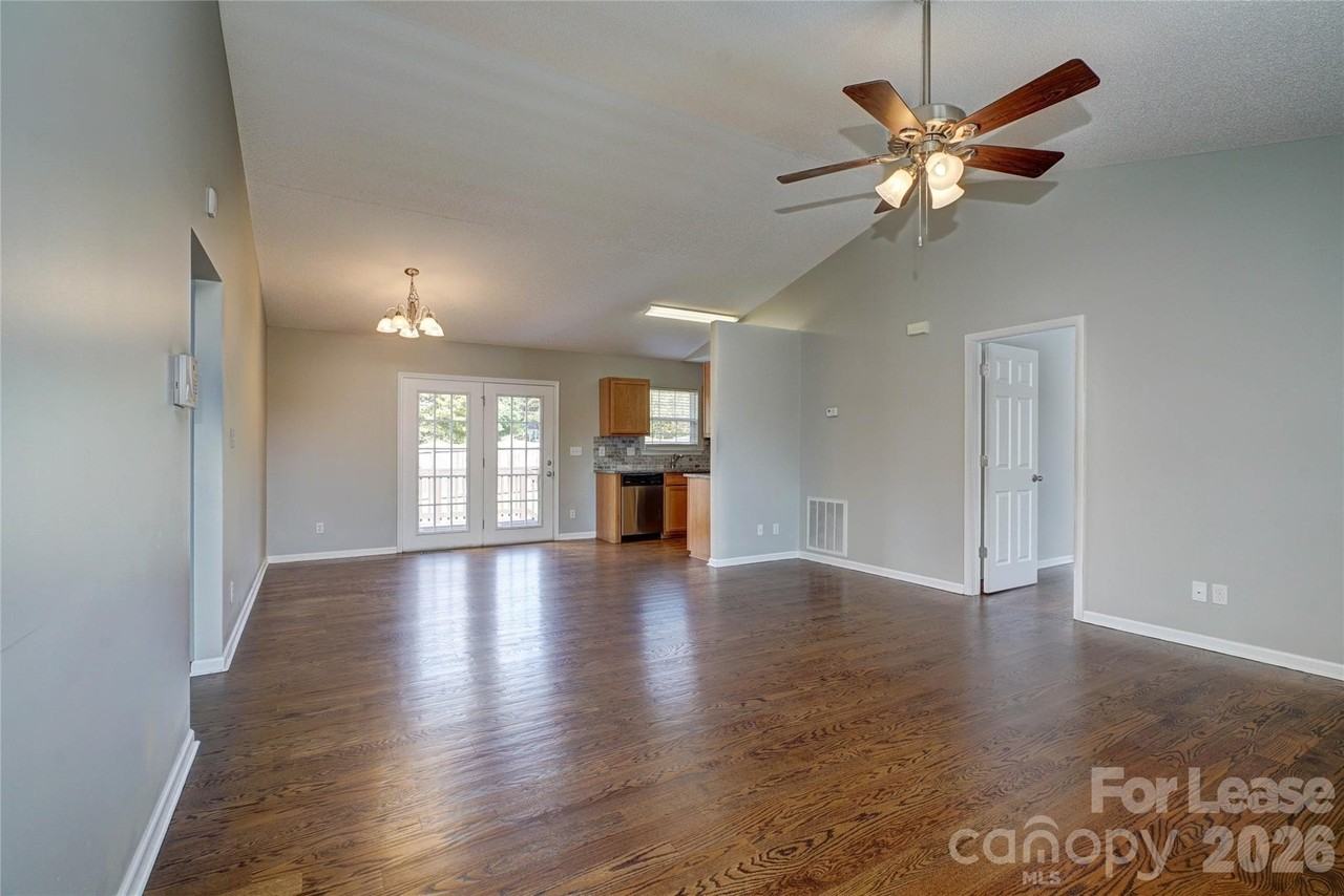 115 Garden St - Photo 2 of 19