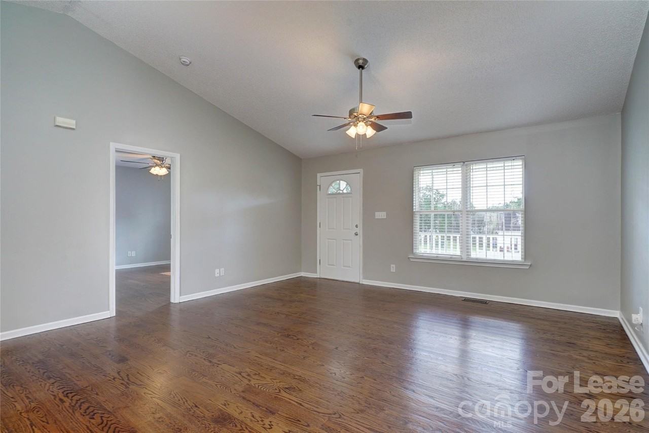 115 Garden St - Photo 3 of 19