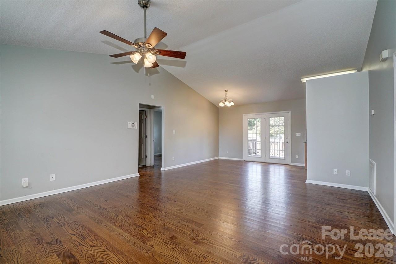 115 Garden St - Photo 4 of 19