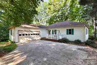 151 Seagrove Ln - Photo 1 of 1
