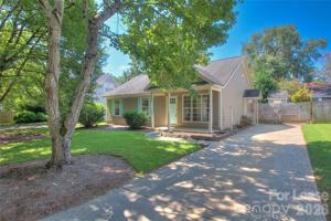featured image of 216 Stratford Dr