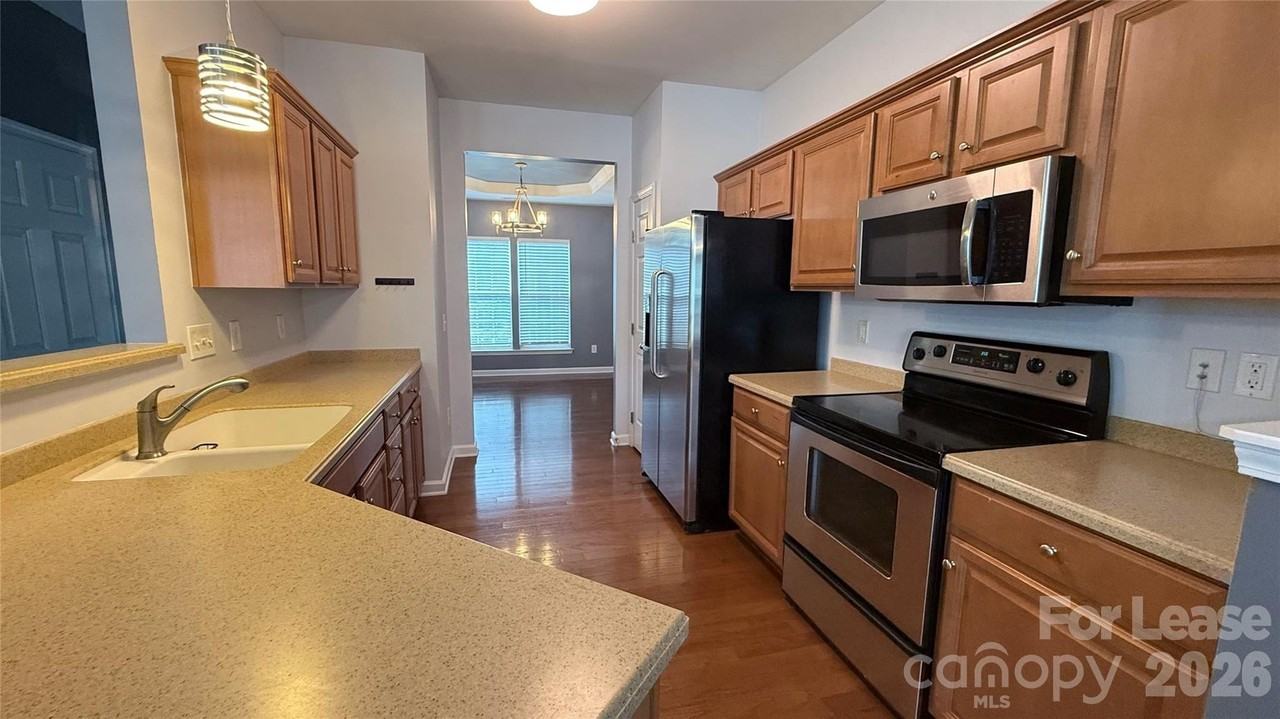 710 Mickelson Way - Photo 4 of 13