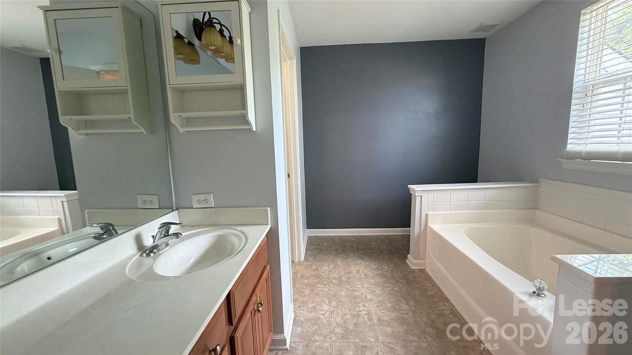710 Mickelson Way - Photo 6 of 13