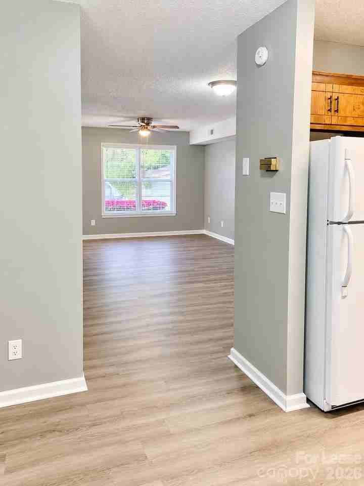 1107 3rd Ave Sw - Photo 4 of 13