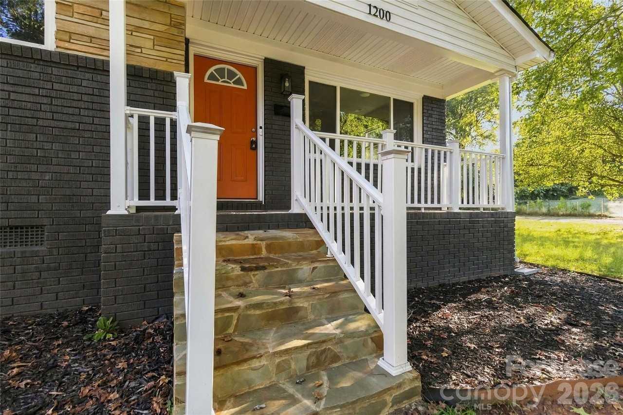1200 Weststone Dr - Photo 3 of 29