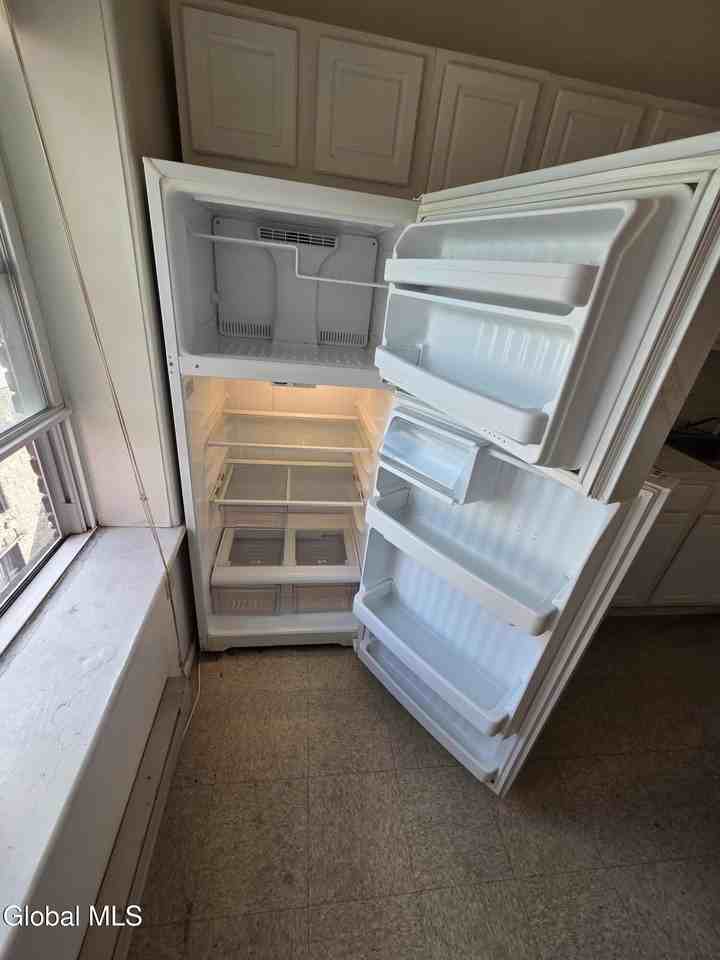 150 4th St #11 - Photo 7 of 14