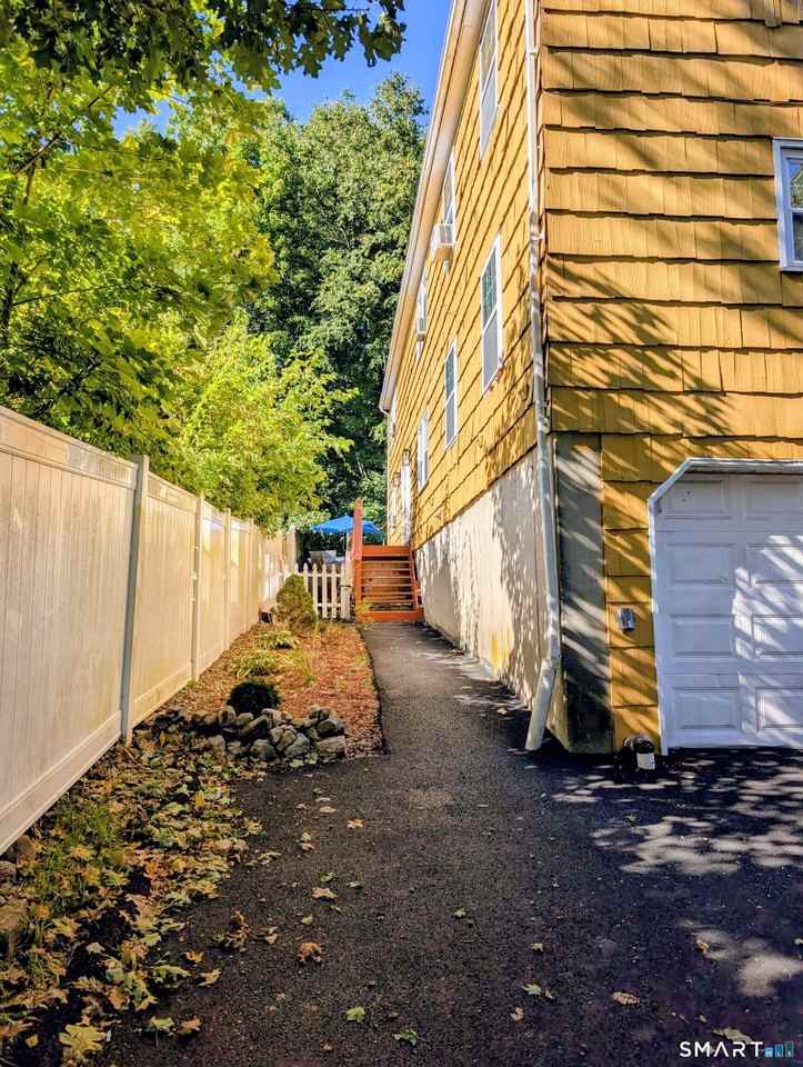 2 Irving Pl #B - Photo 2 of 21