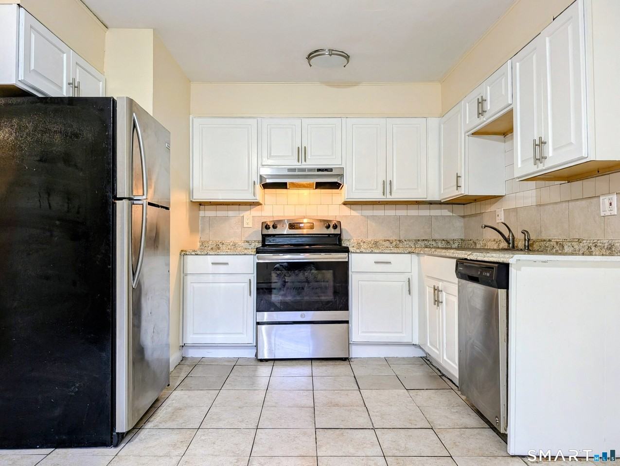 2 Irving Pl #B - Photo 4 of 21