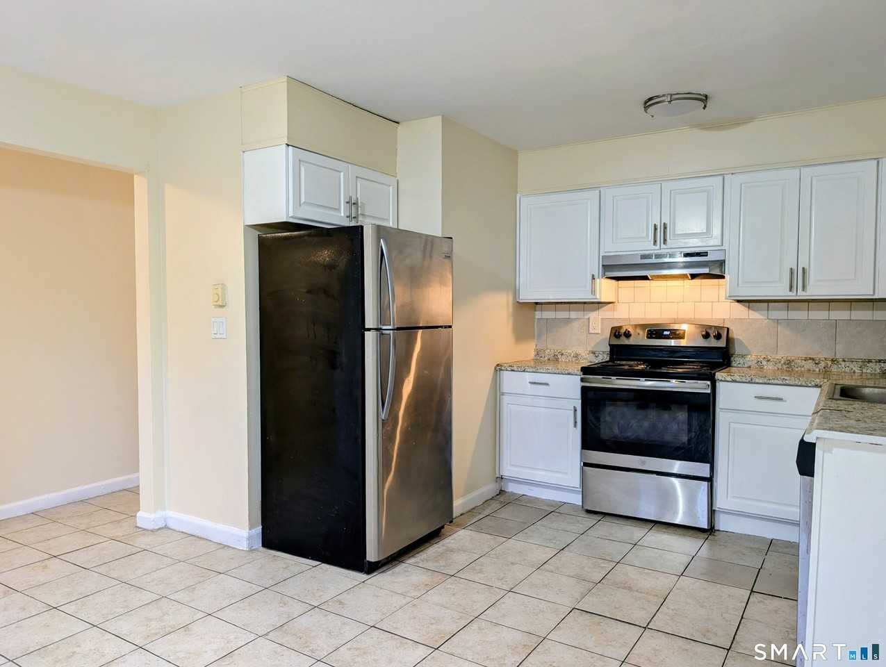 2 Irving Pl #B - Photo 5 of 21