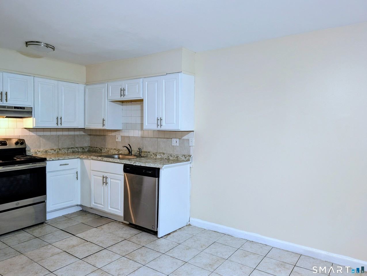 2 Irving Pl #B - Photo 6 of 21