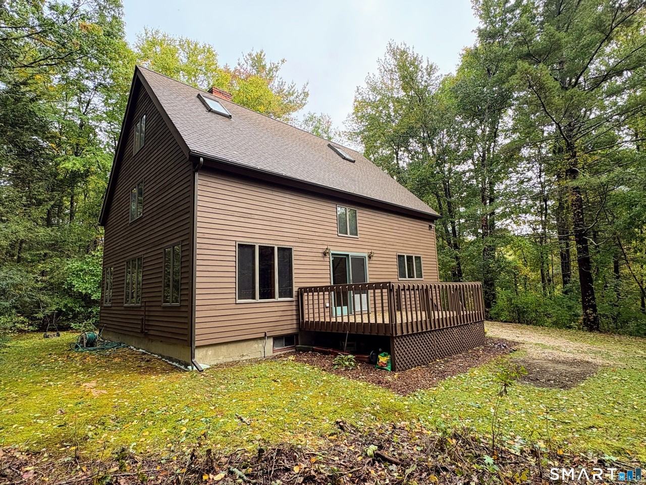 8 Equestrian Dr - Photo 4 of 22