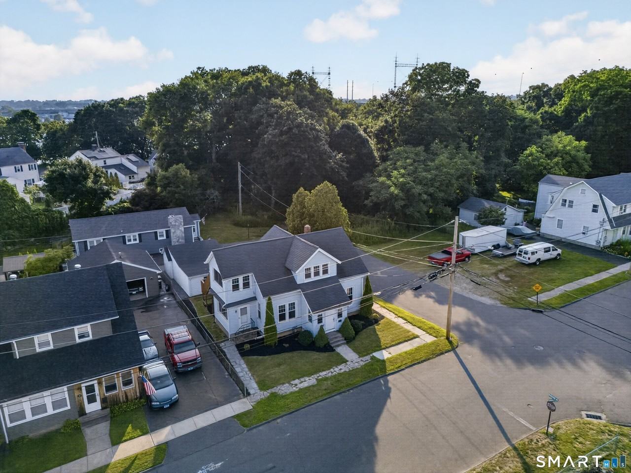 78 Waverly Ave #2ndFL - Photo 3 of 16