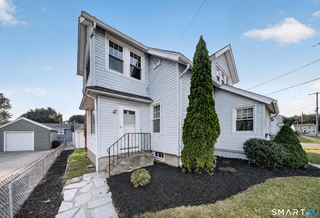 78 Waverly Ave #2ndFL - Photo 5 of 16