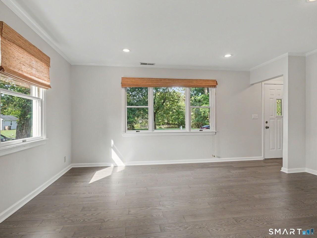 40 Tupper Dr - Photo 4 of 39