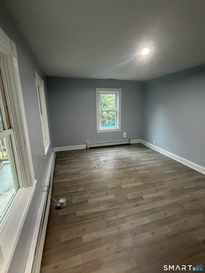 187 Prospect St - Photo 4 of 13