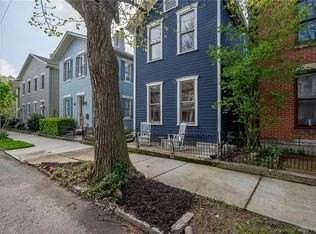 38 Green St - Photo 2 of 16
