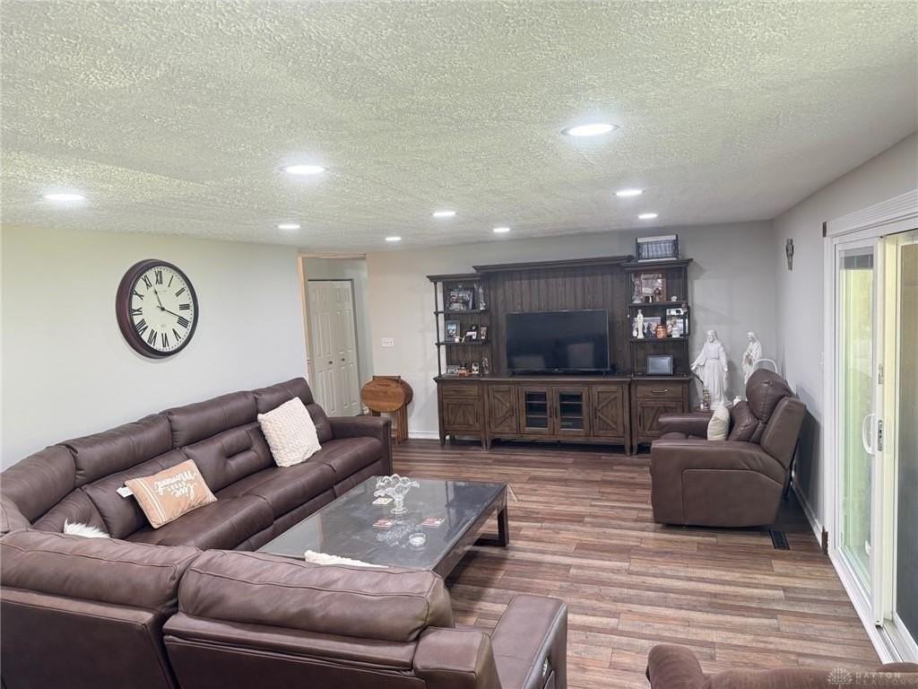 202 Anton Ct - Photo 2 of 18