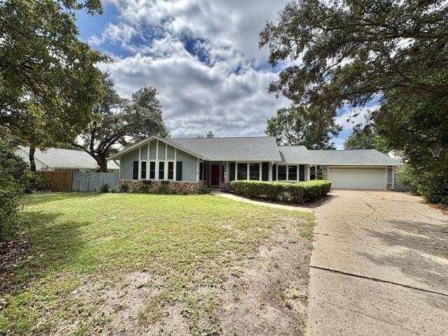 406 Greenwood Way - Photo 2 of 49