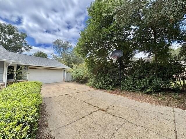 406 Greenwood Way - Photo 5 of 49
