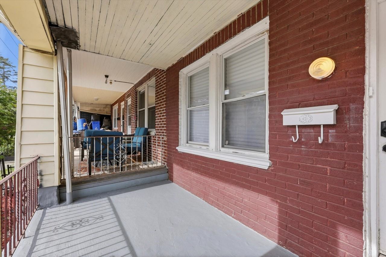 5303 Magnolia St #1 - Photo 4 of 32