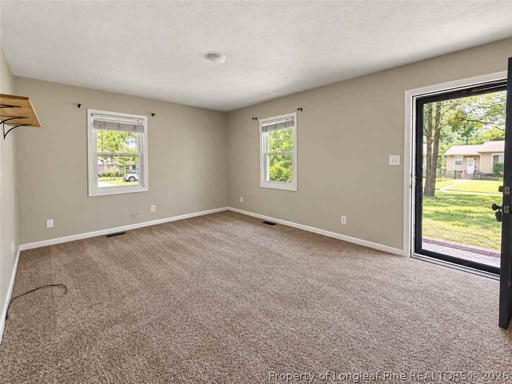 7259 Ainsley St - Photo 5 of 17