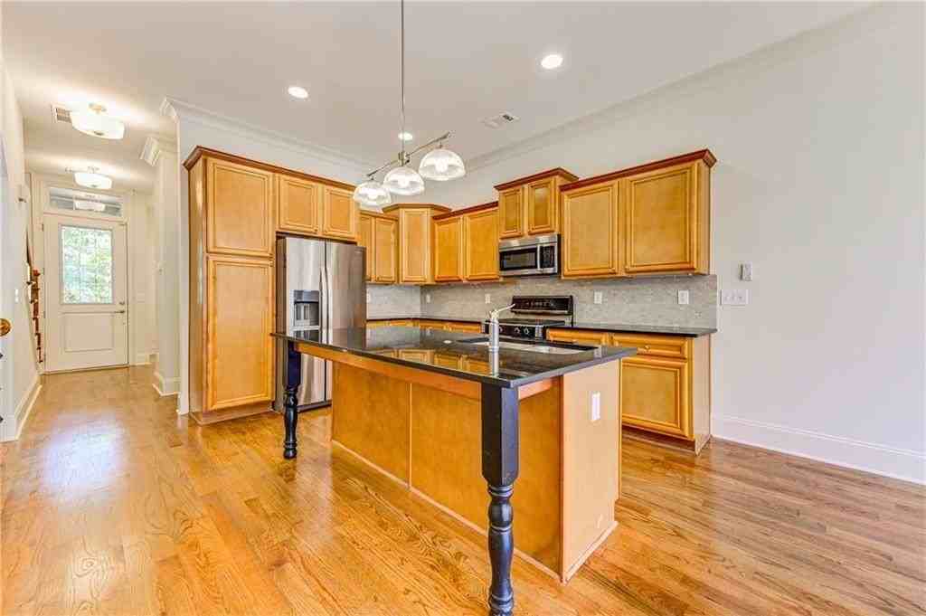 1422 Briarhaven Trl Ne - Photo 2 of 39