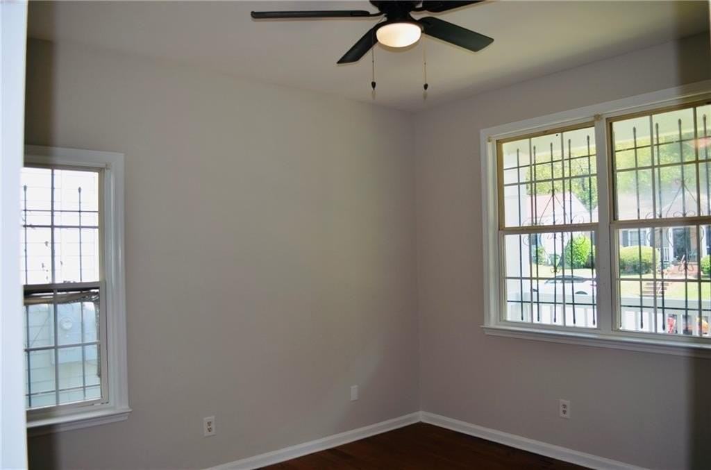 259 Rosser St Sw - Photo 6 of 15