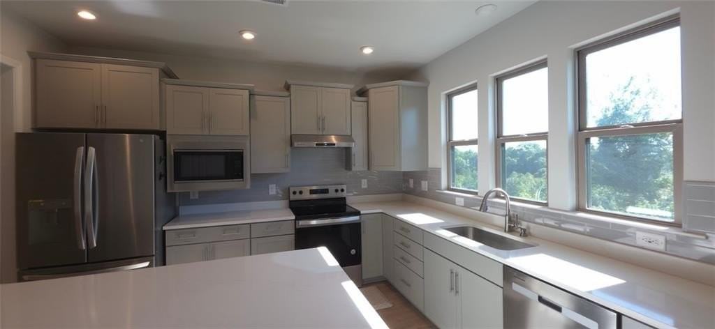 5745 Grapewood St - Photo 5 of 31