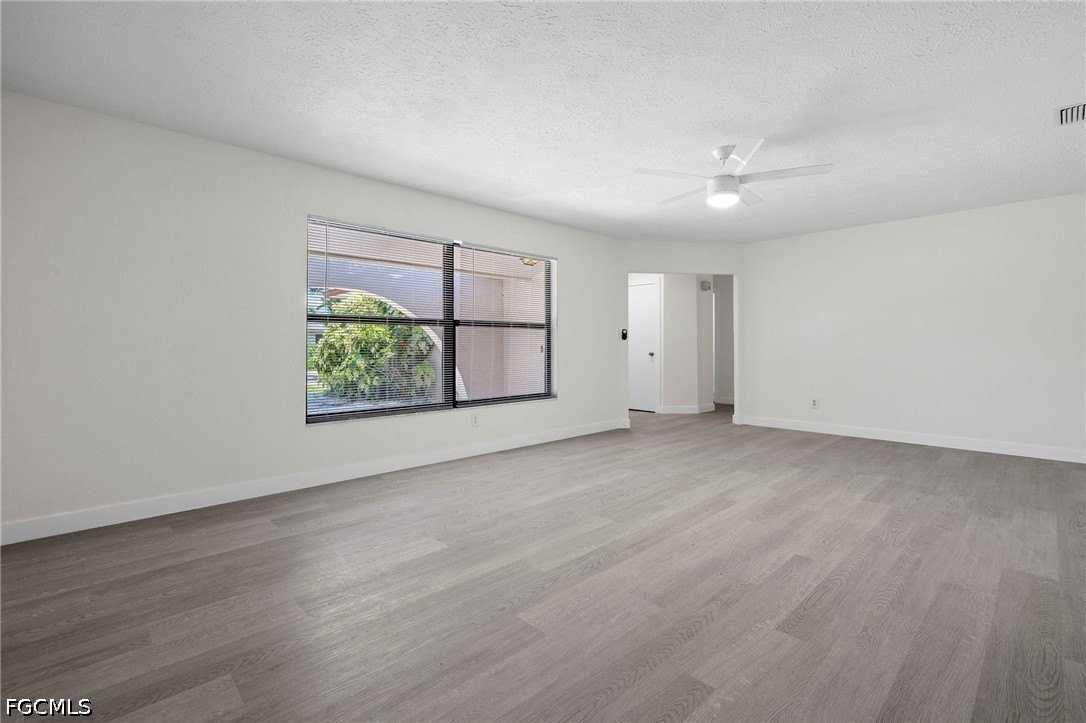 5734 Sw 1st Ct - Photo 4 of 24