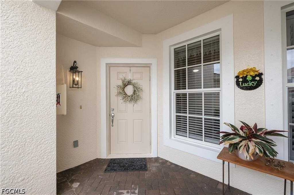 11631 Marino Ct #807 - Photo 3 of 31