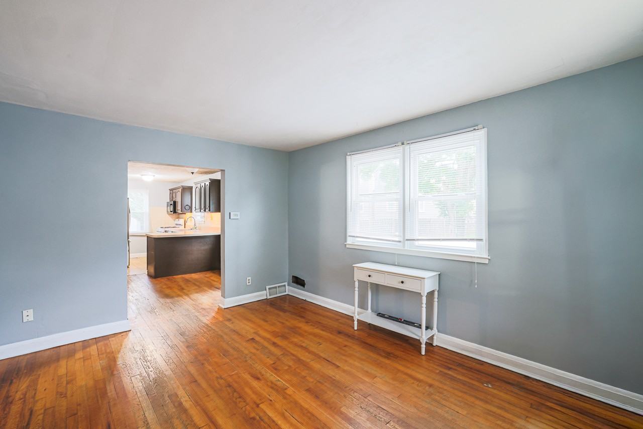2528 Canterbury Rd #SFP - Photo 4 of 22