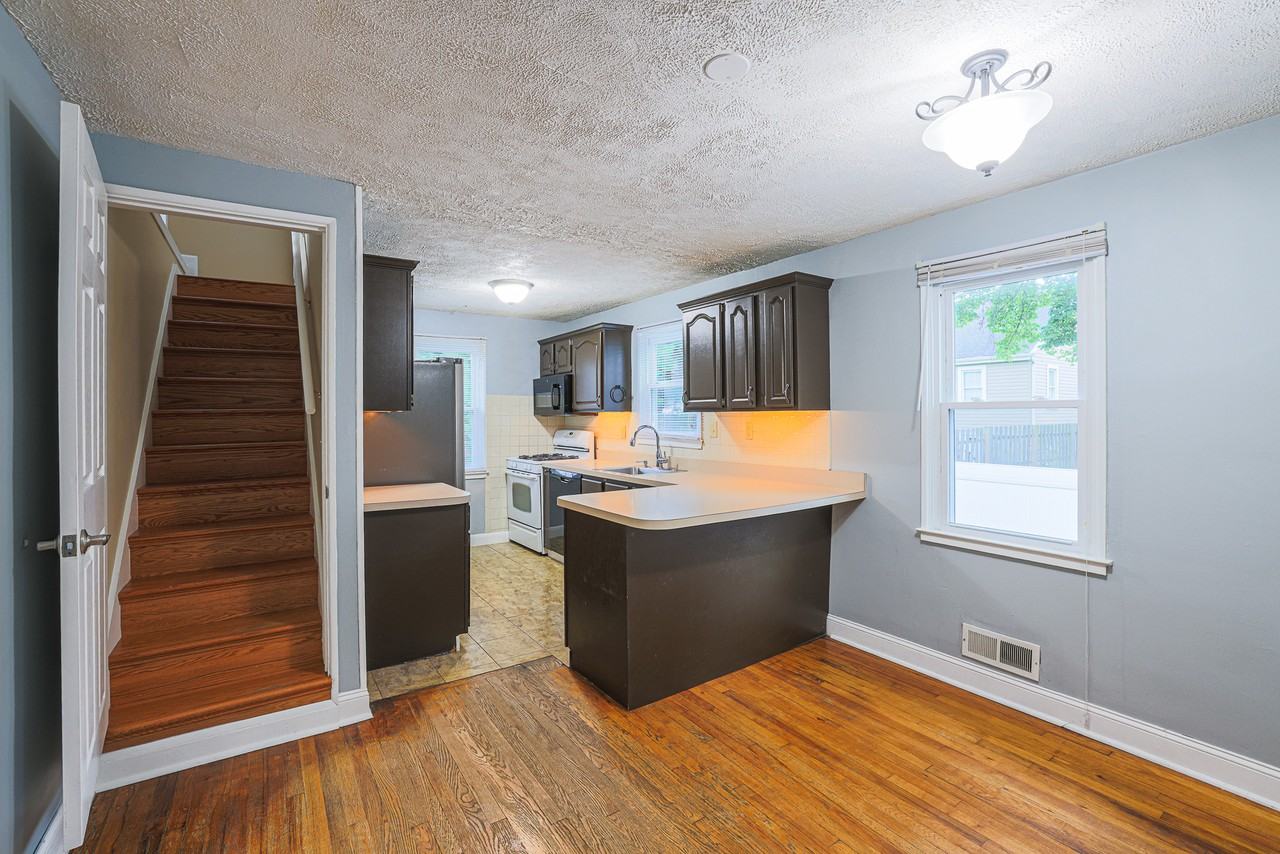 2528 Canterbury Rd #SFP - Photo 6 of 22