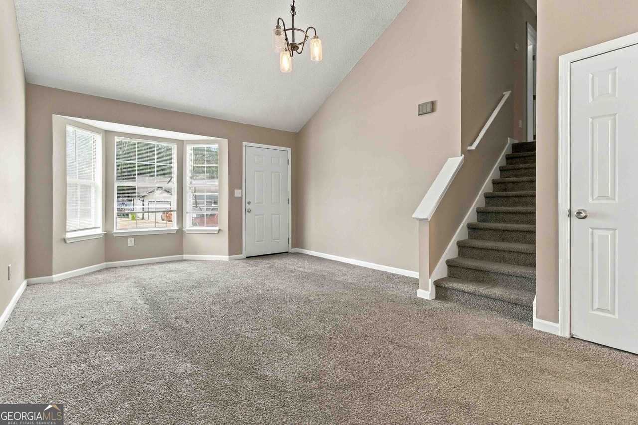 7049 Sir Galahad Way - Photo 4 of 29