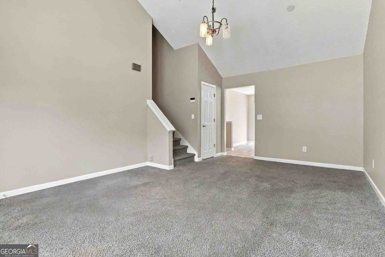 7049 Sir Galahad Way - Photo 5 of 29