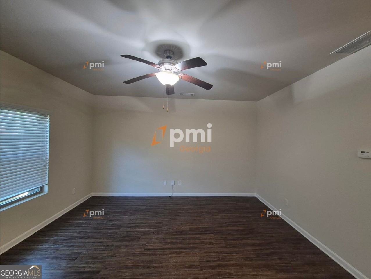 1236 Faye Ct - Photo 4 of 24