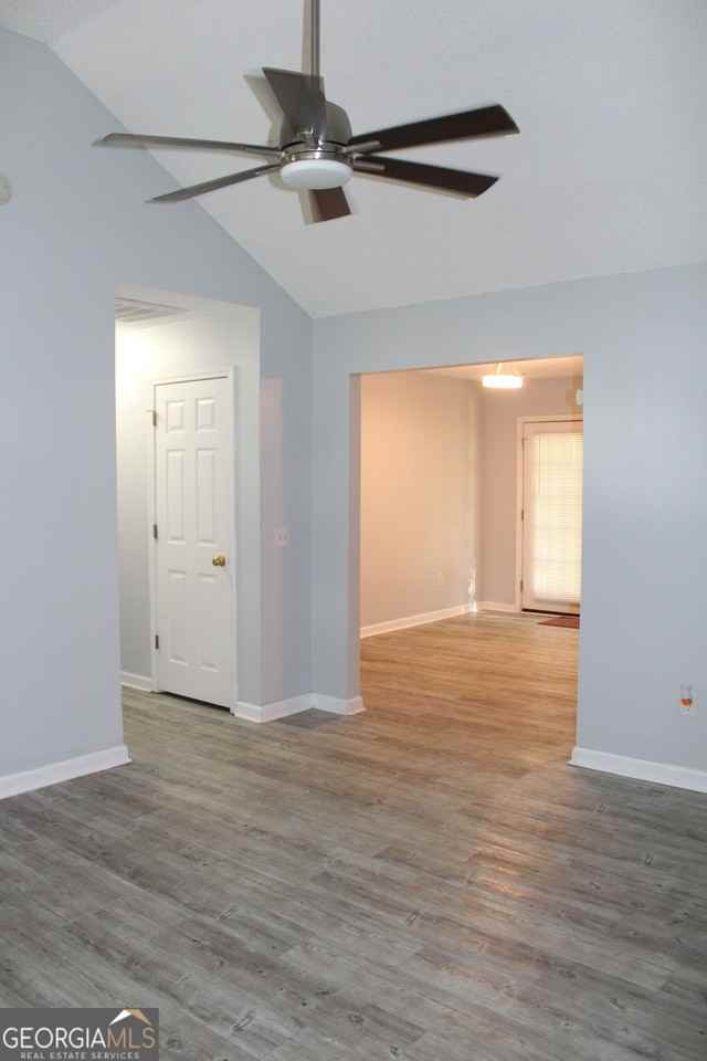 524 Acorn Ln - Photo 6 of 16
