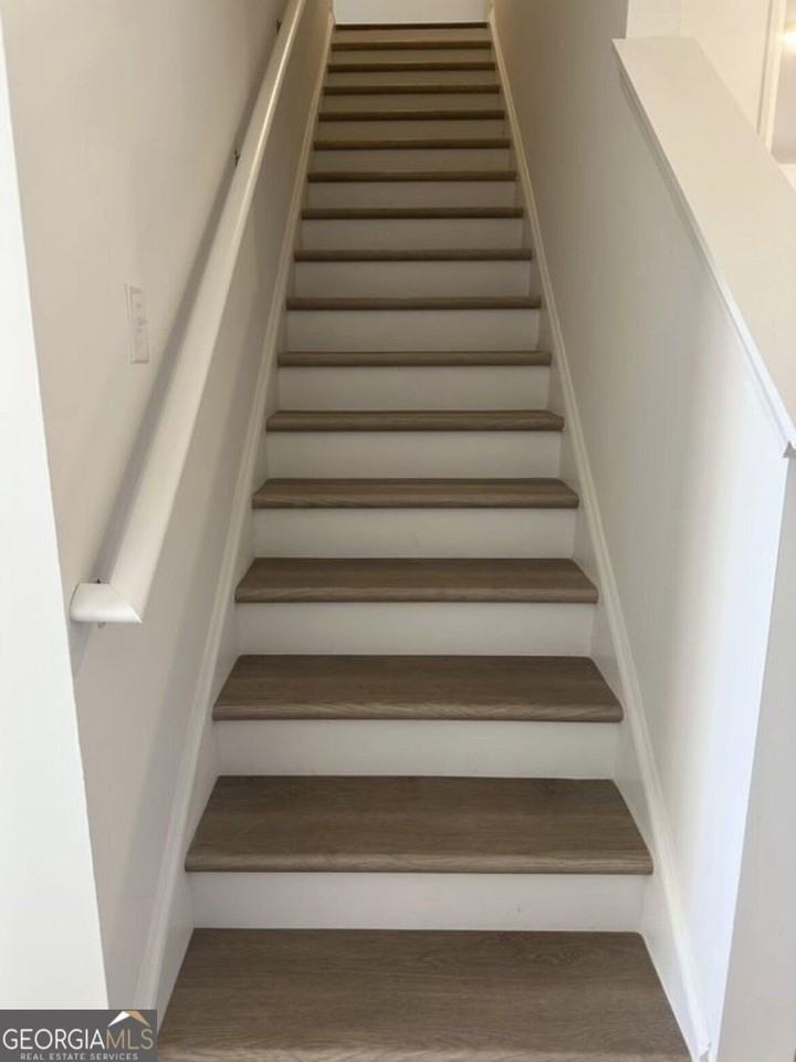 240 Vision Street - Photo 3 of 21