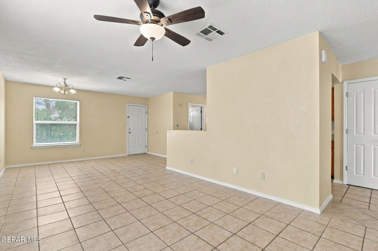2236 Tierra Blanca Way - Photo 7 of 33