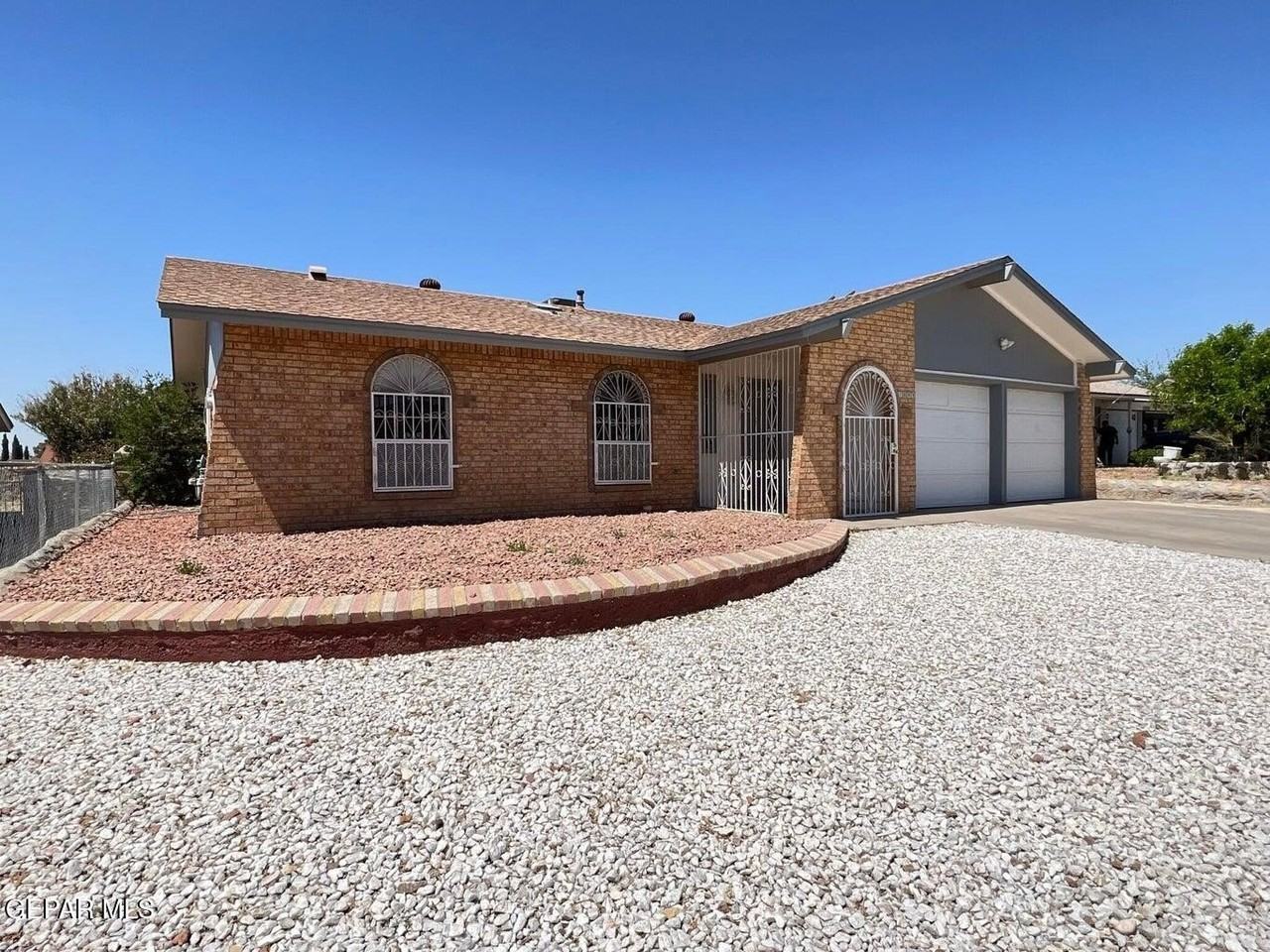 1529 Jim Colbert Ln - Photo 3 of 31