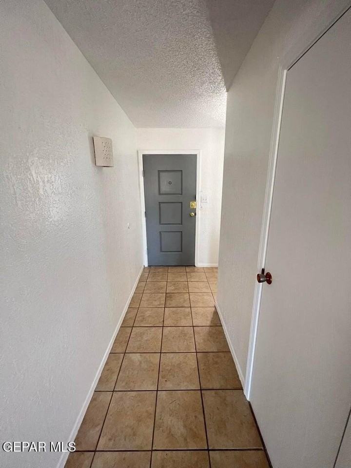 1529 Jim Colbert Ln - Photo 6 of 31