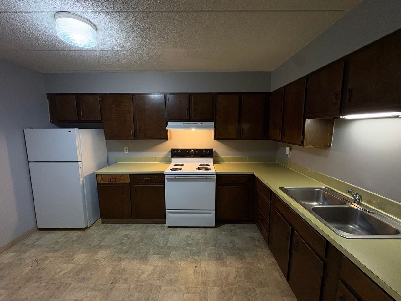 645 s. 20th - Photo 4 of 24