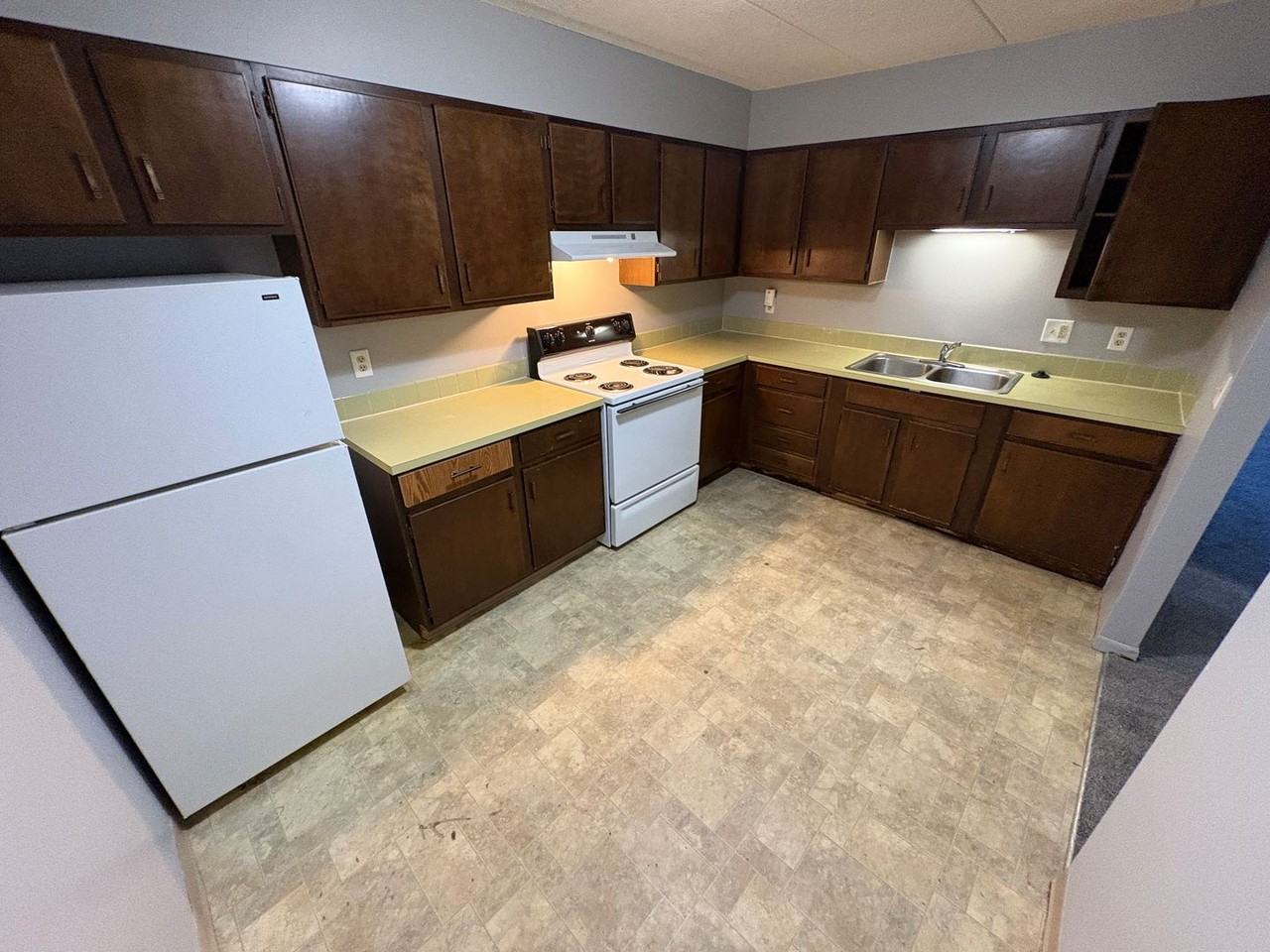 645 s. 20th - Photo 5 of 24