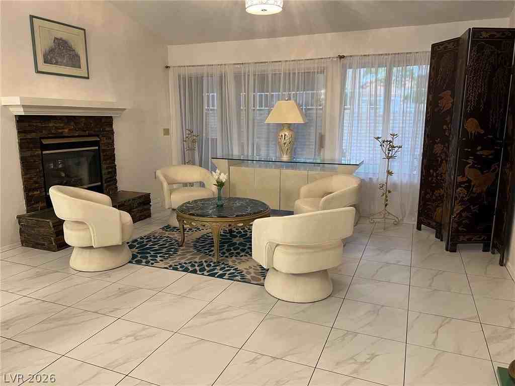 2833 Sungold Dr - Photo 6 of 19