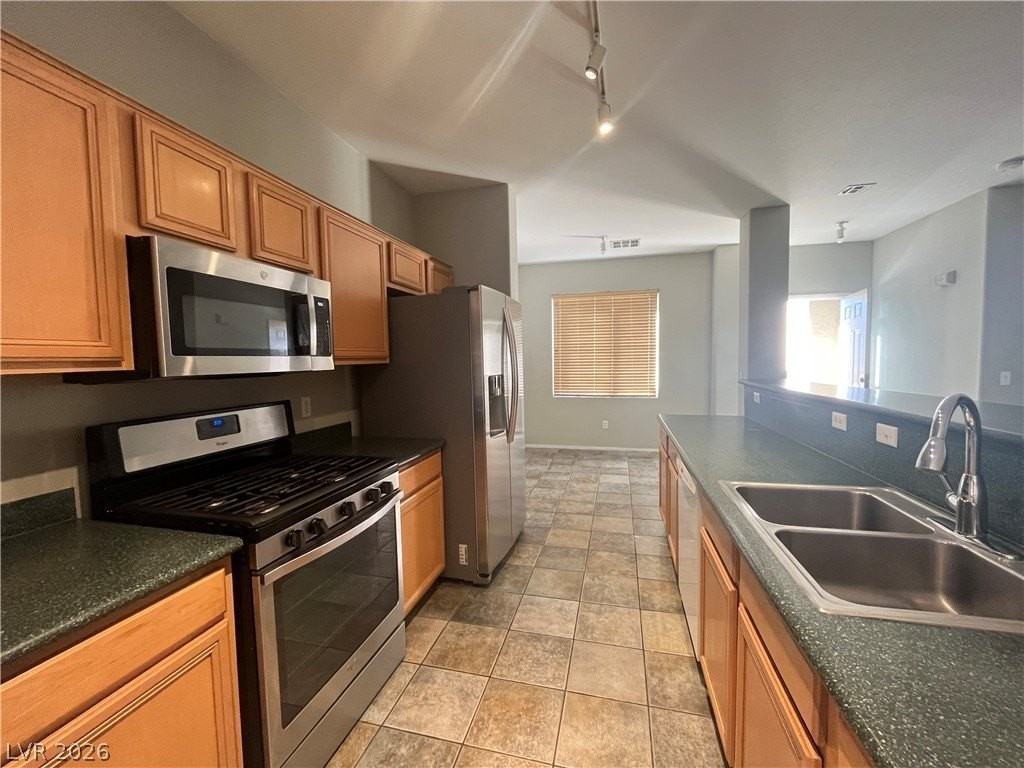 804 Peachy Canyon Cir #204 - Photo 4 of 12