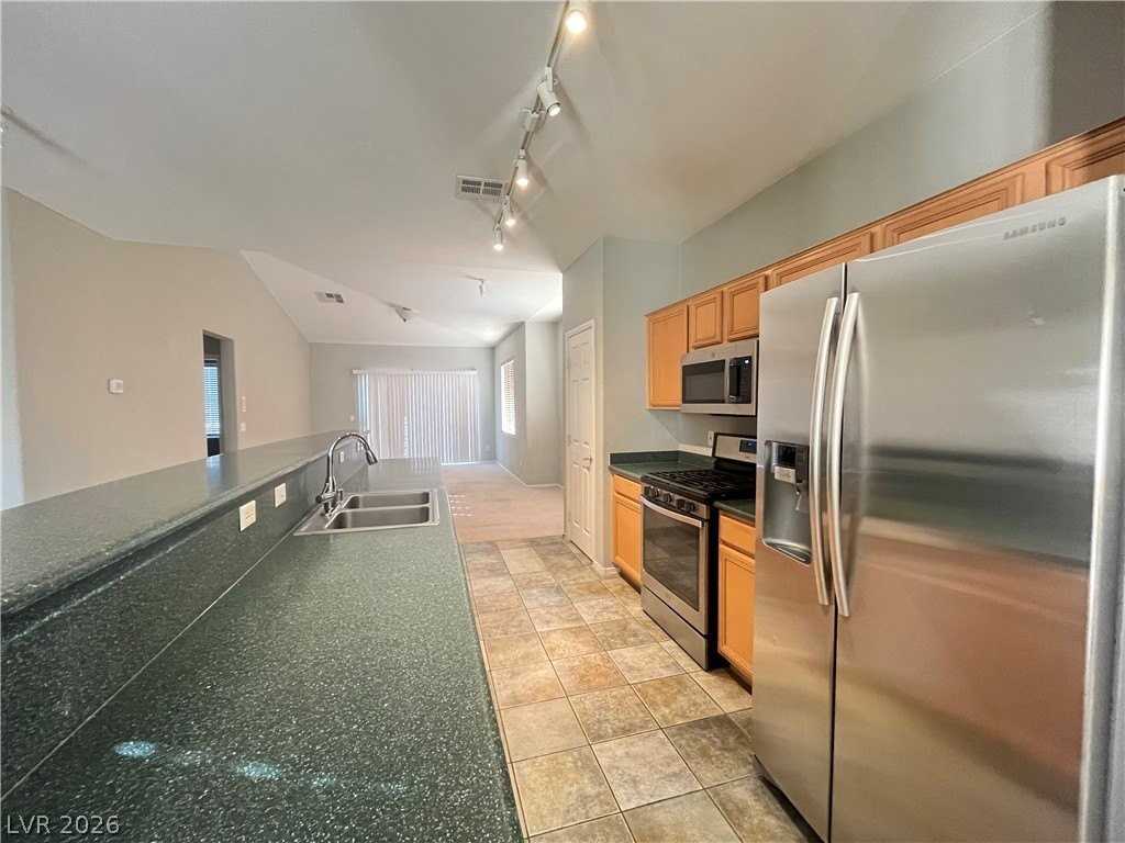 804 Peachy Canyon Cir #204 - Photo 5 of 12